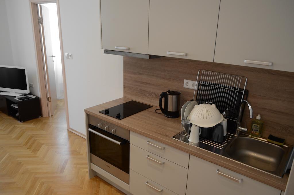 Apartment Milani With Private Garage Opatija Zimmer foto